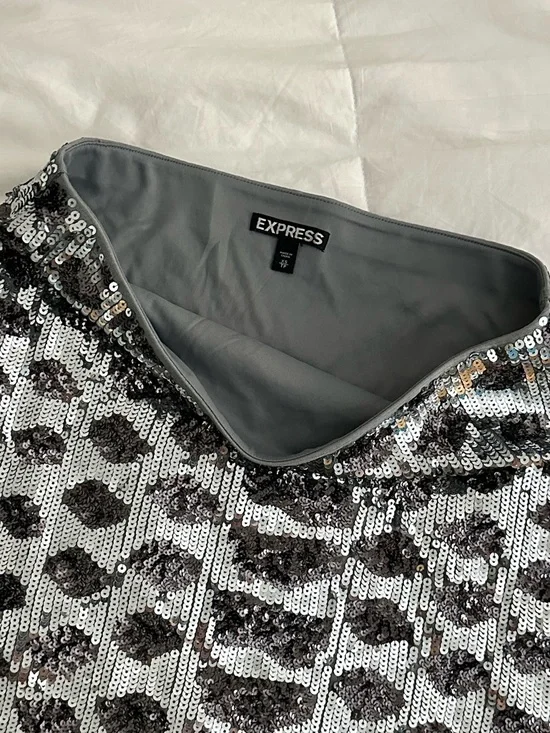 EXPRESS Sequin Leopard Print Mini Skirt - Silver/Pewter - Picture 2 of 11